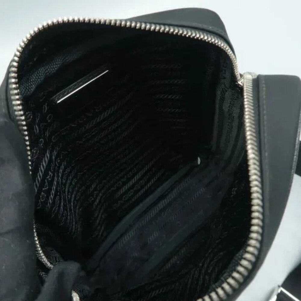 100% Authentic Prada Re-edition Black W/P Cloth Shoulder Bag 932-092324 - Picture 10 of 12